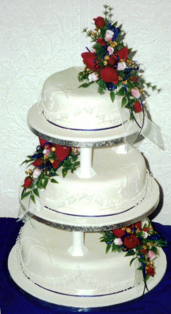 3 Tier Fushia Lace